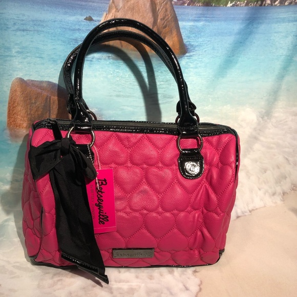Betsey Johnson Handbags - SOLD ❌Betsy Johnson satchel Bag